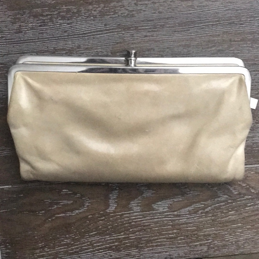 Hobo International clutch